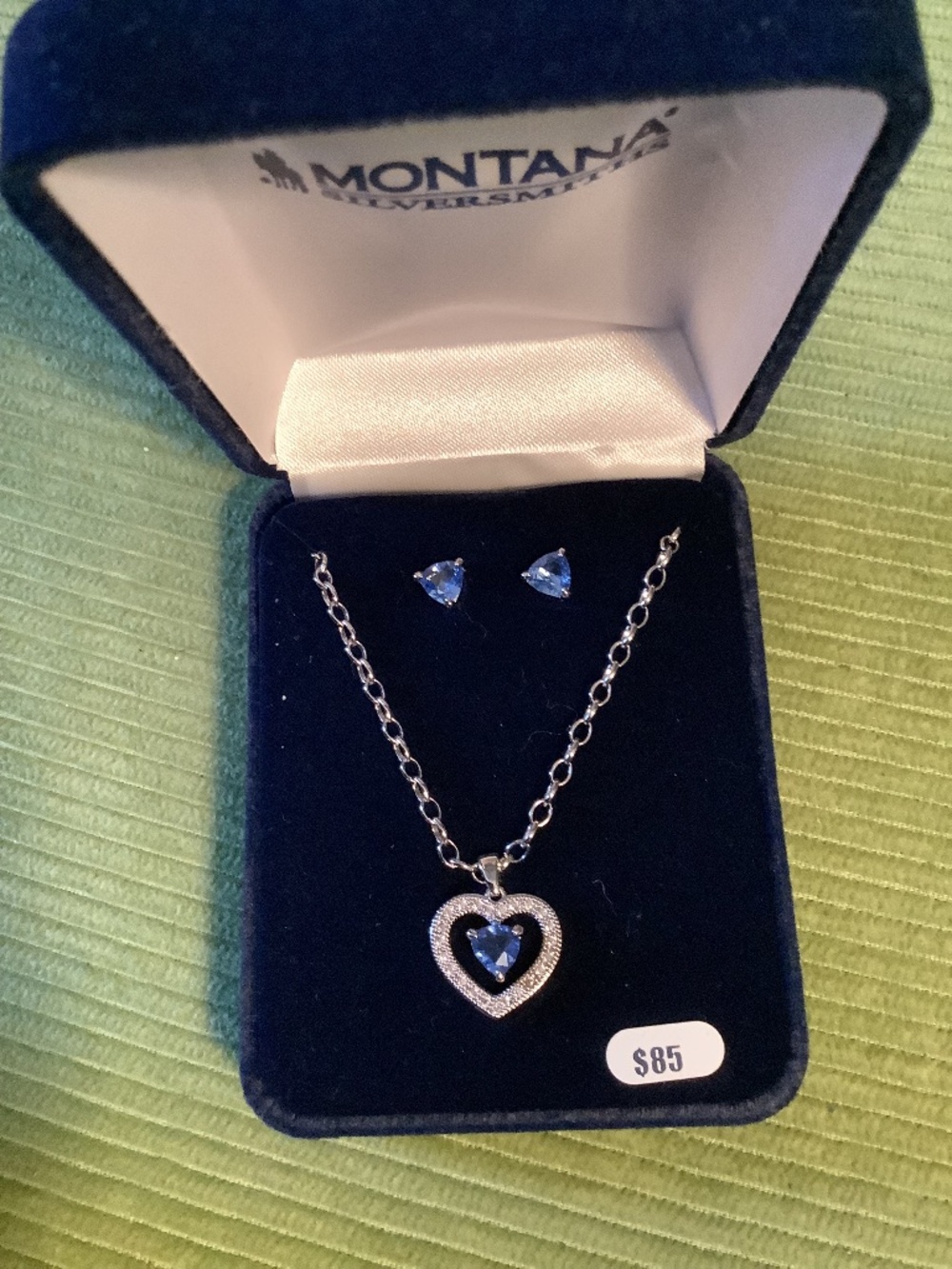 Montana Silversmiths “Written in the Stars” necklace and earring set.